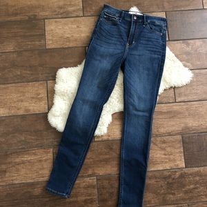 HOLLISTER Medium Wash Jeans